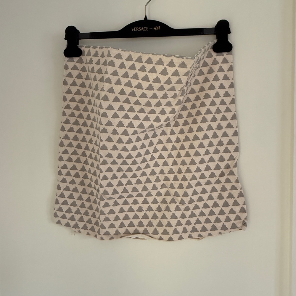 SET OF 2 Cream and Gray Patterned Pillowcase 20x20